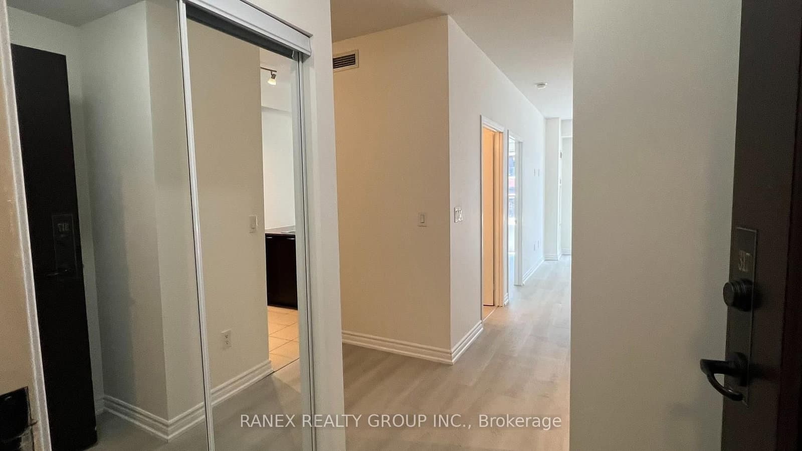 385 Prince Of Wales Drive, Unit 317 thumbnail 9