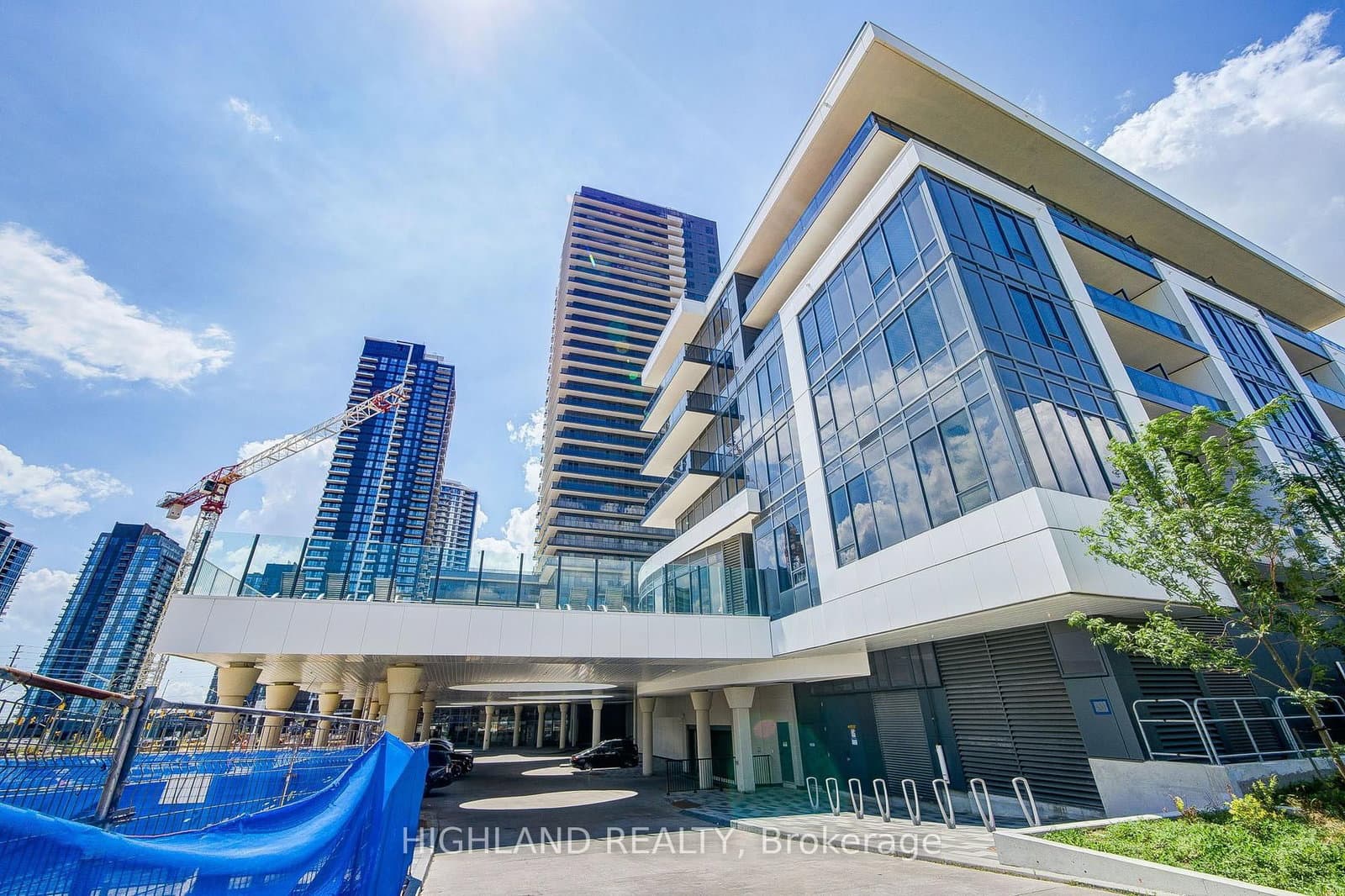 5081 Hurontario Street, Unit 3103 thumbnail 2