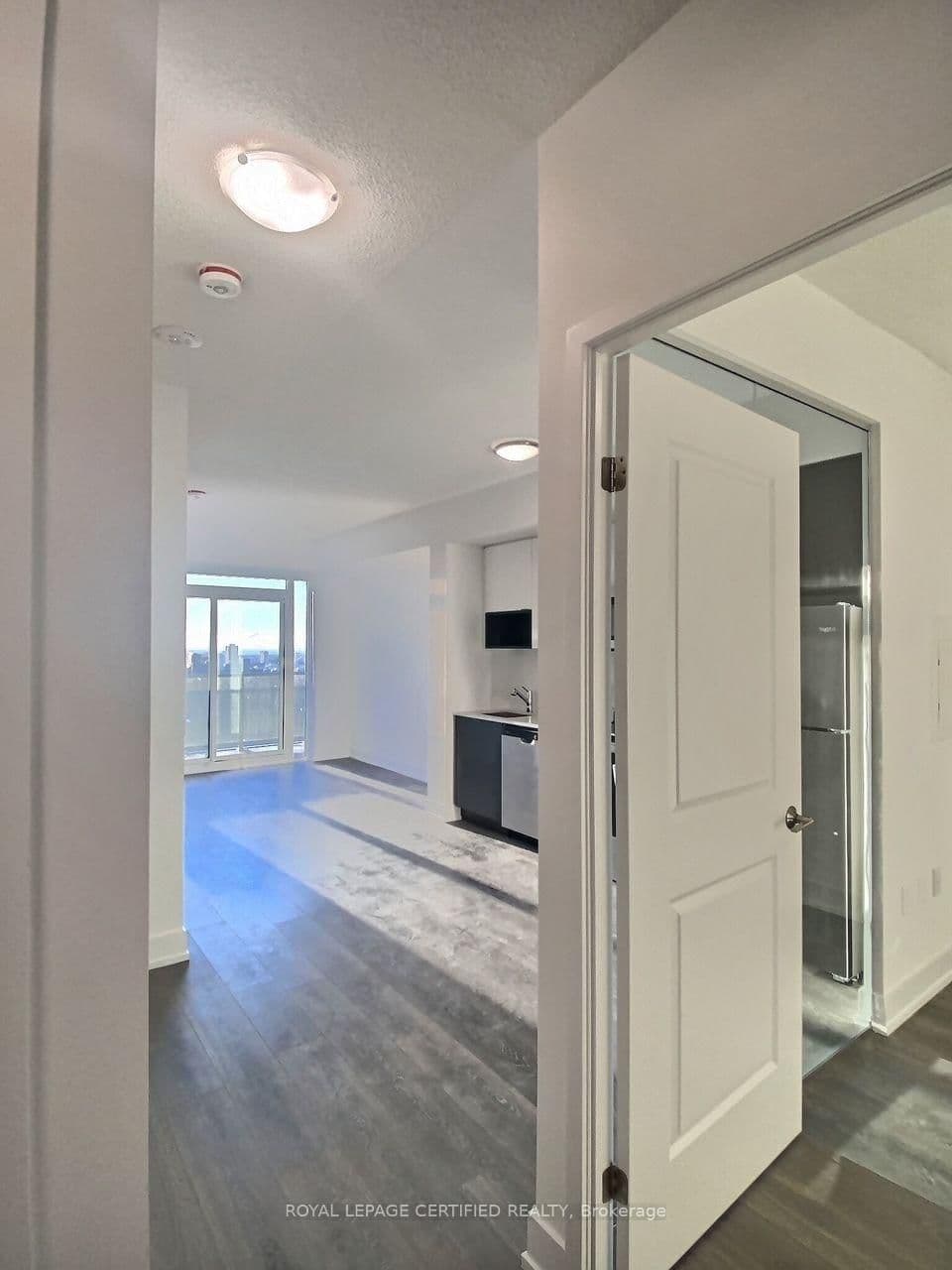 202 Burnhamthorpe Road E, Unit 2008 thumbnail 7