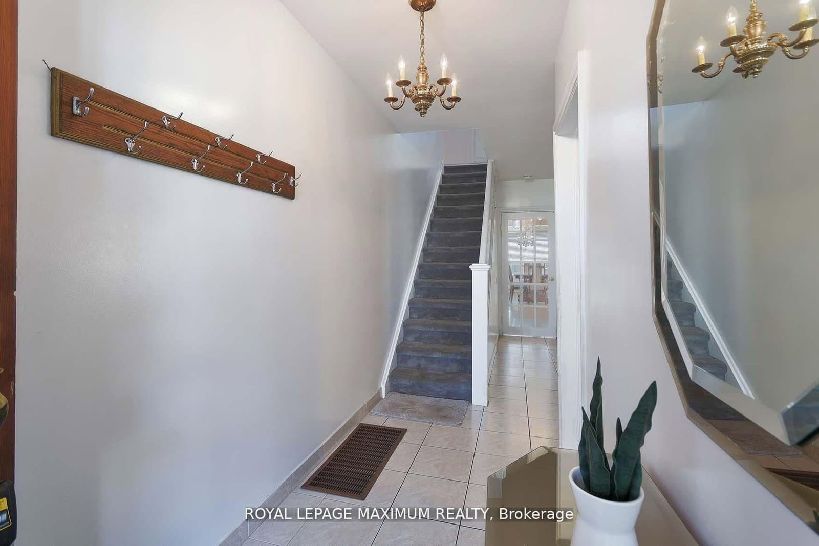 245 Belgravia Avenue thumbnail 10