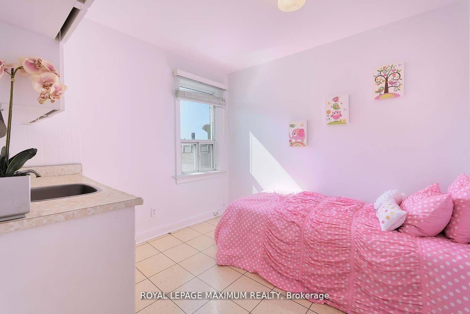 245 Belgravia Avenue thumbnail 26