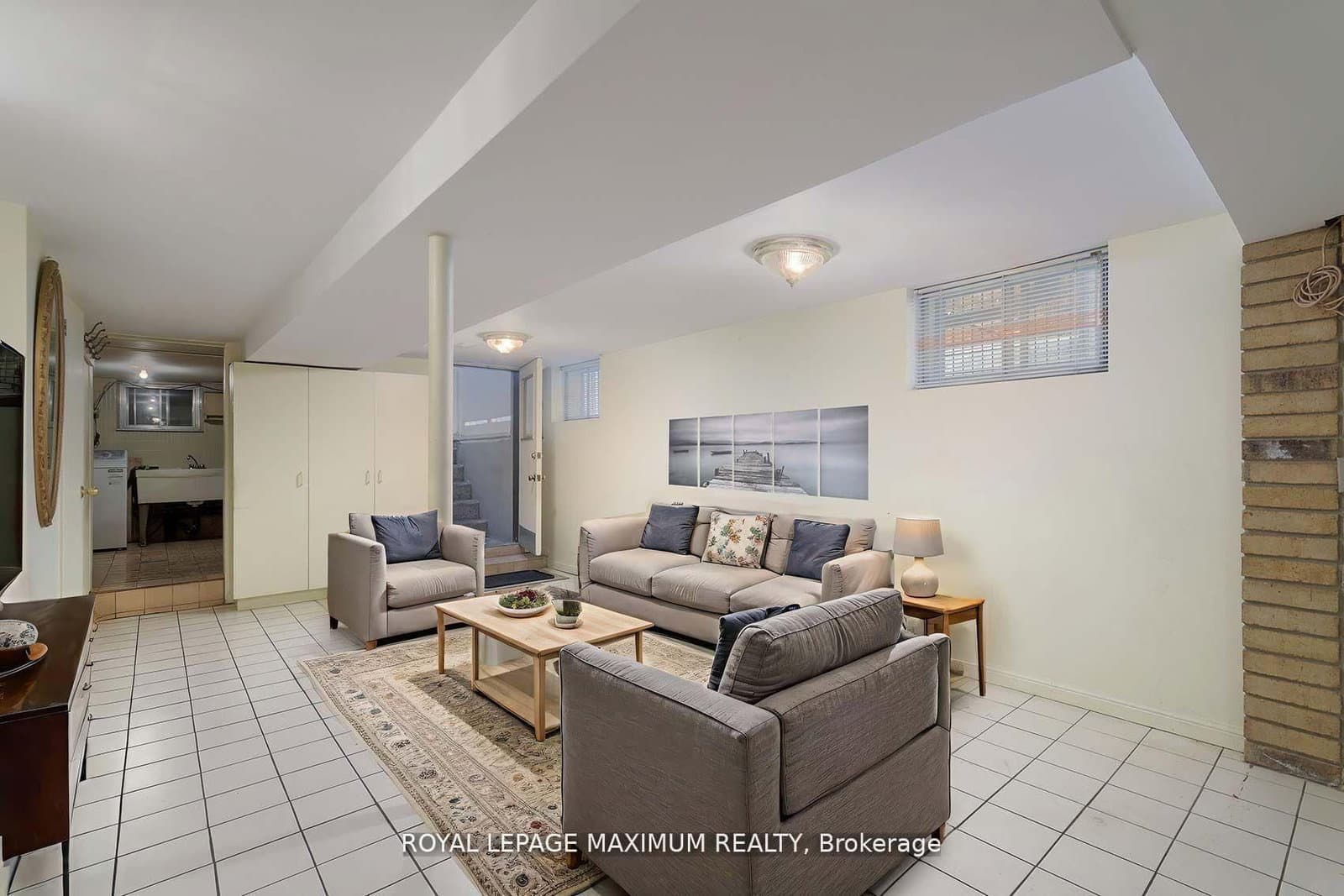 245 Belgravia Avenue thumbnail 31