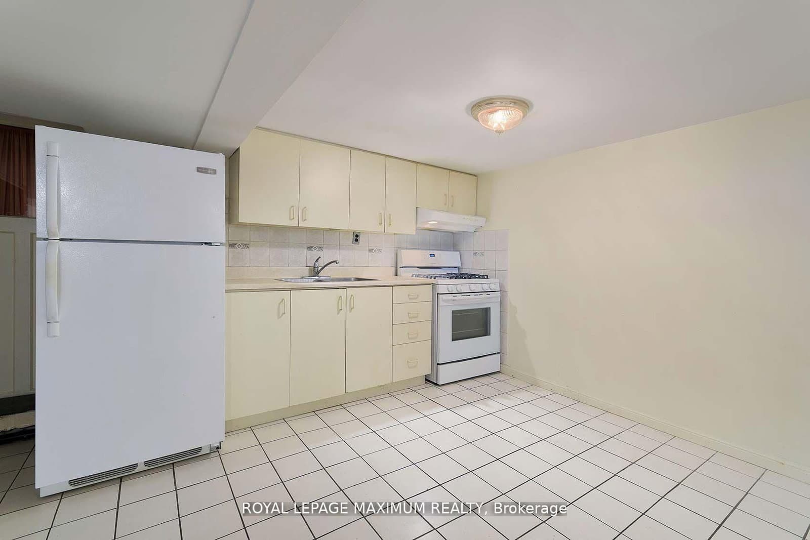 245 Belgravia Avenue thumbnail 34