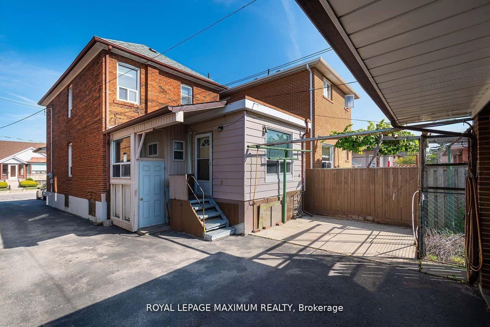 245 Belgravia Avenue thumbnail 37