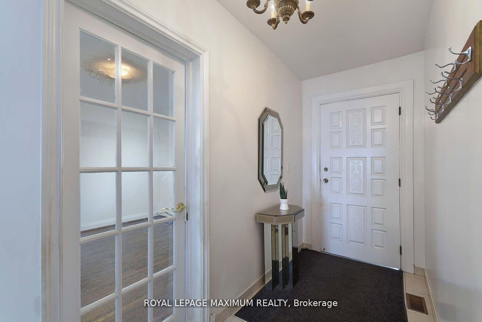 245 Belgravia Avenue thumbnail 9