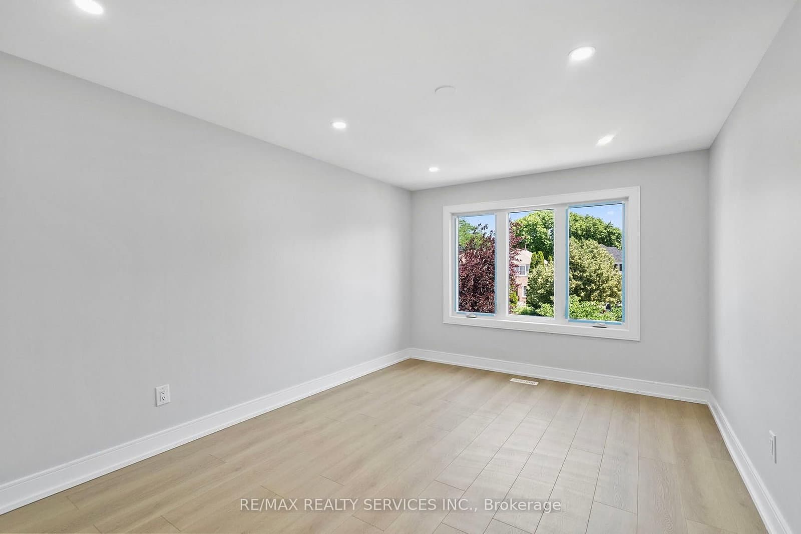 1273 Barberry Green thumbnail 26