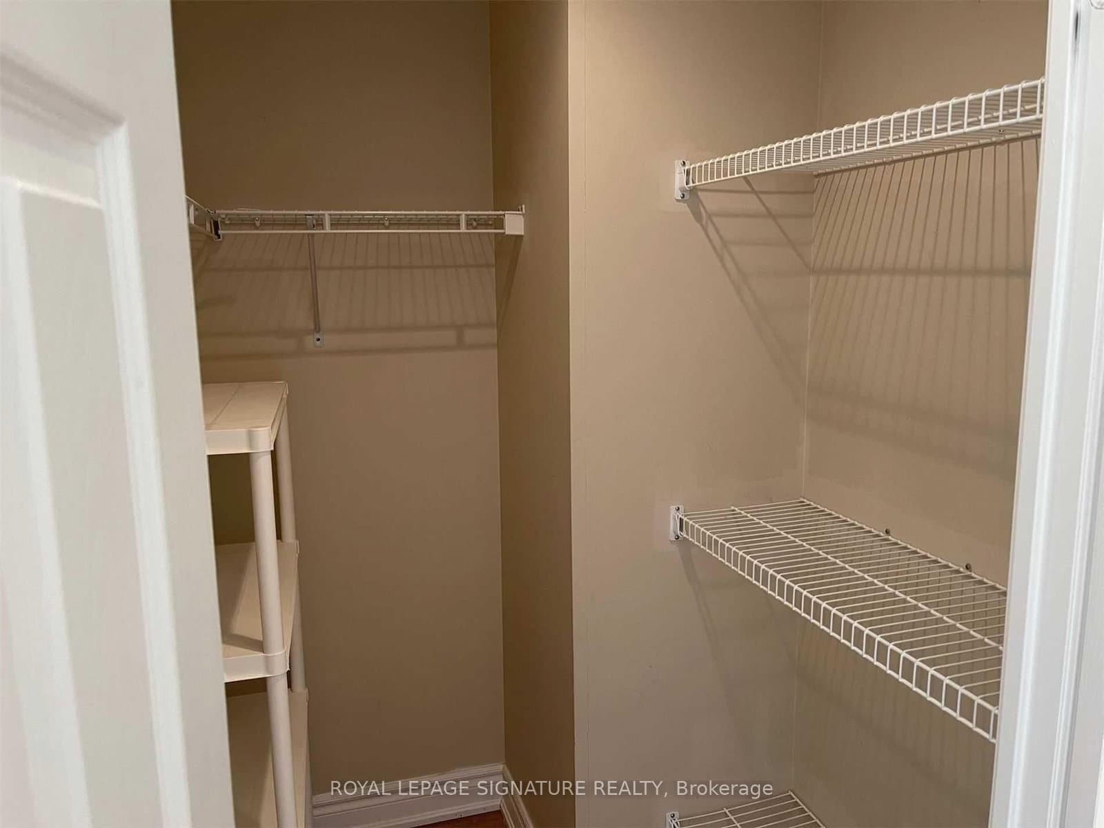 25 Kingsbridge Garden Circle, Unit 2811 thumbnail 15