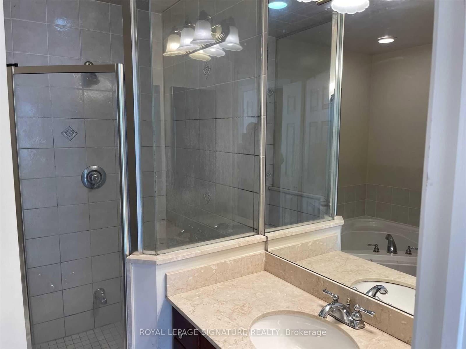 25 Kingsbridge Garden Circle, Unit 2811 thumbnail 17