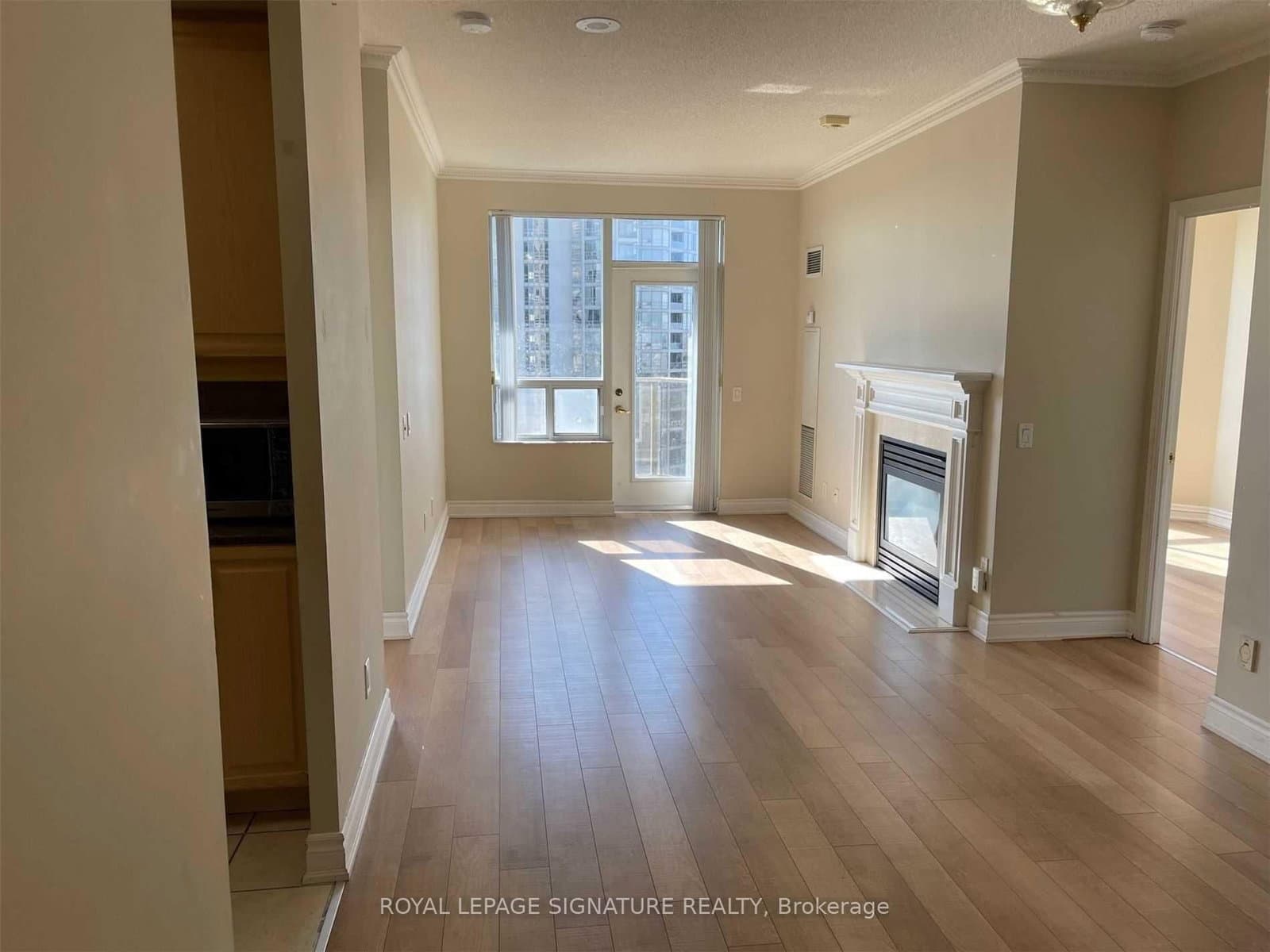 25 Kingsbridge Garden Circle, Unit 2811 thumbnail 2