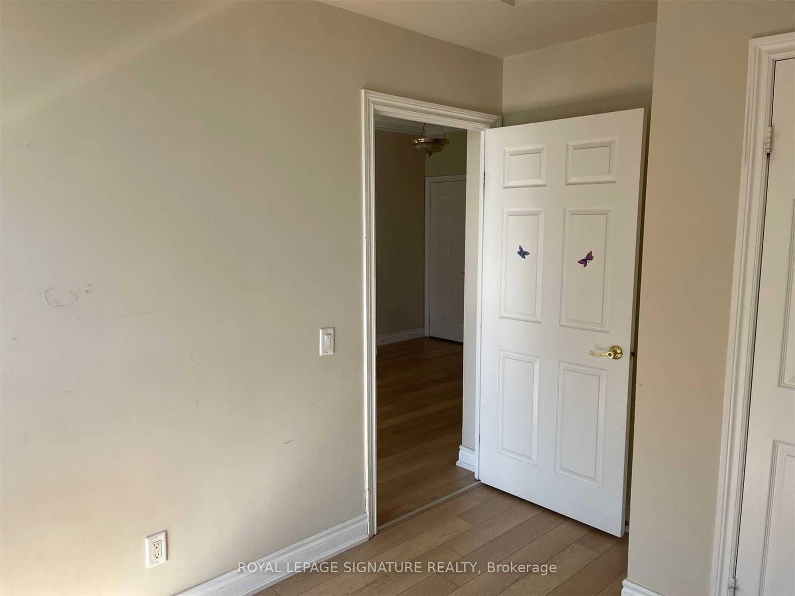 25 Kingsbridge Garden Circle, Unit 2811 thumbnail 24