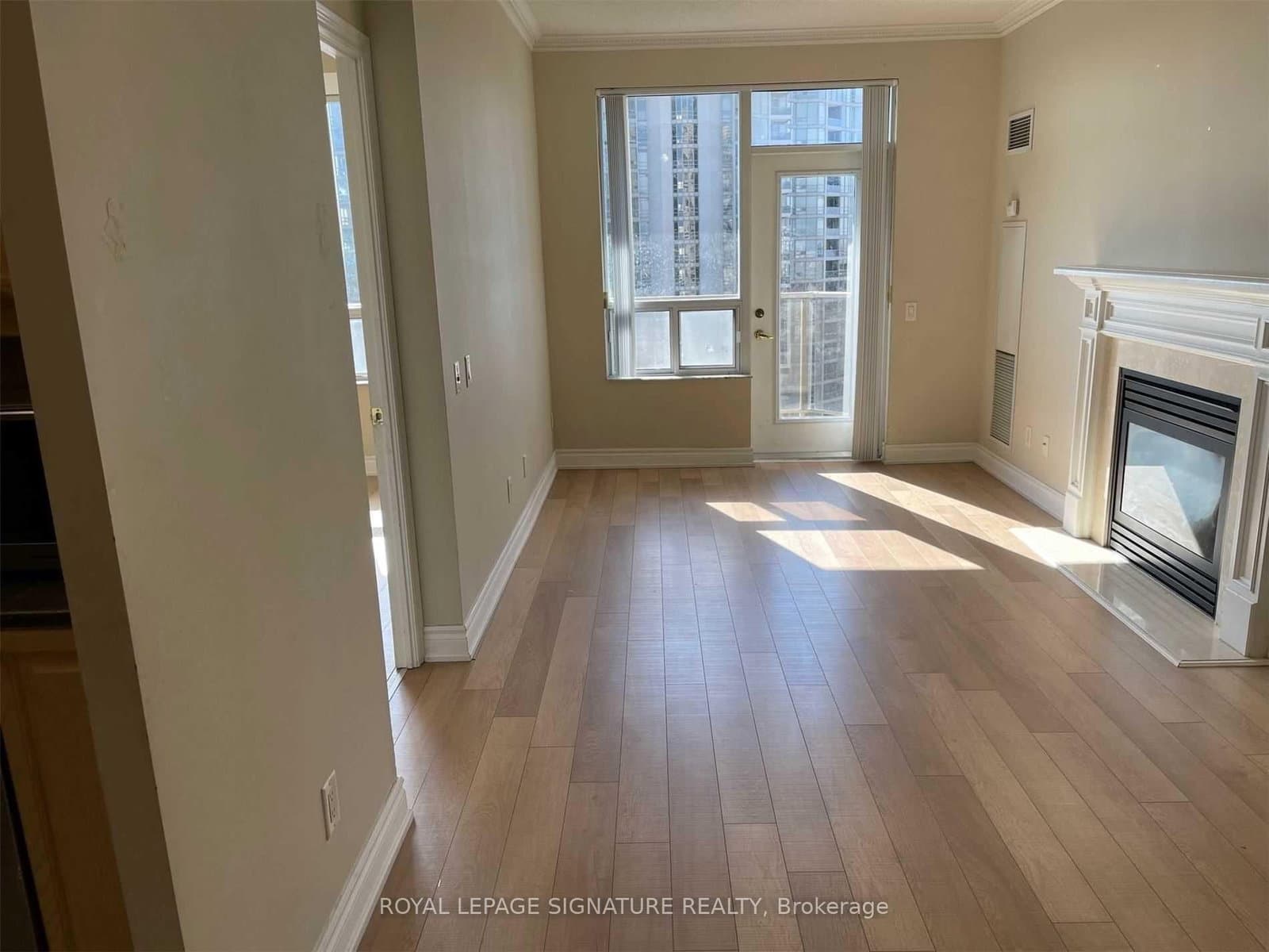 25 Kingsbridge Garden Circle, Unit 2811 thumbnail 9