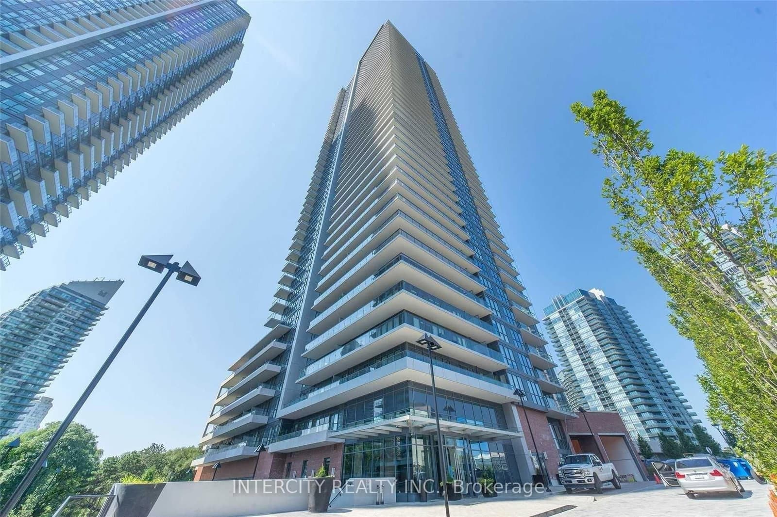 10 Parklawn Road, Unit 622 - Image 1