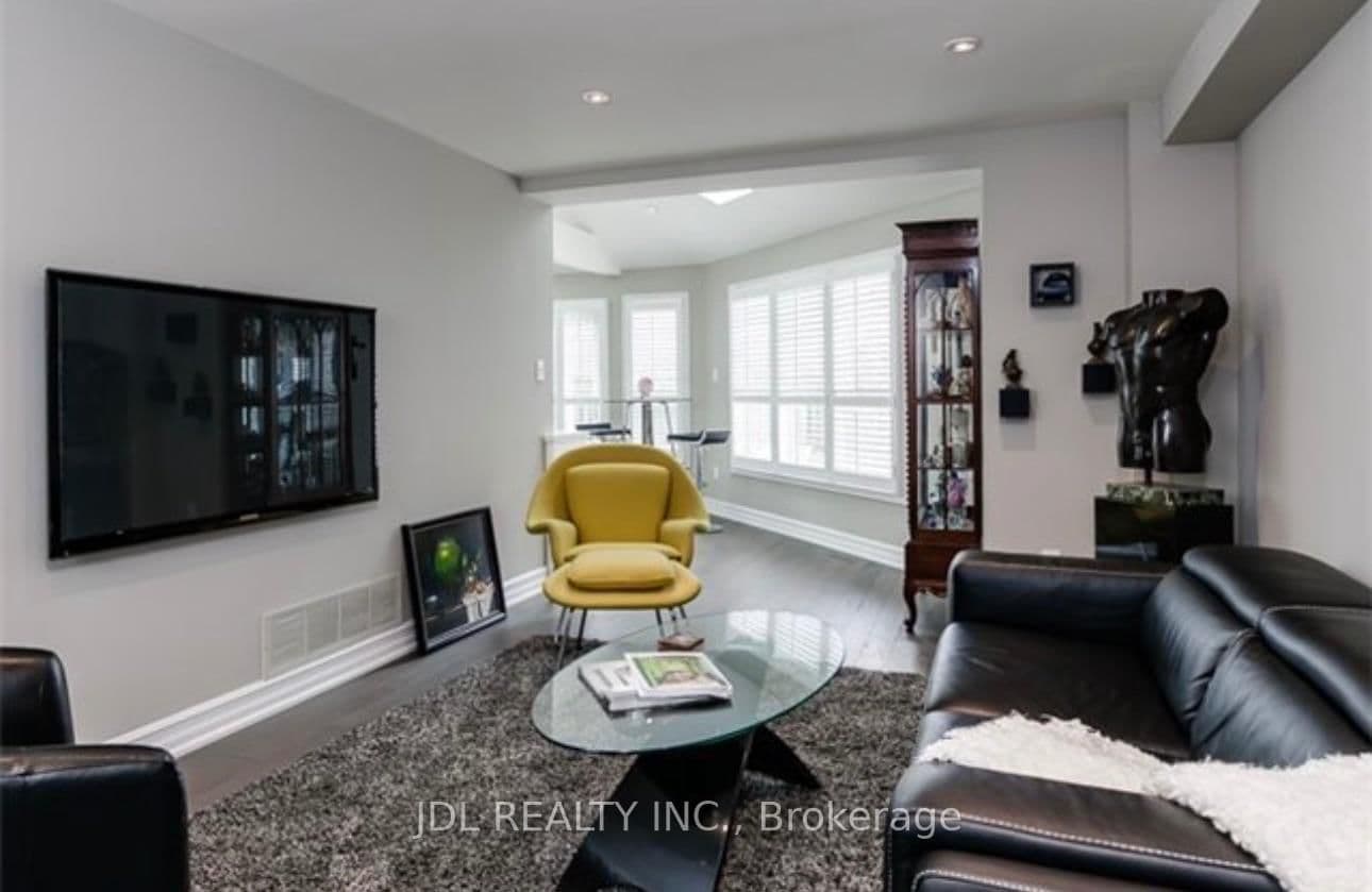 1255 Heritage Way thumbnail 9