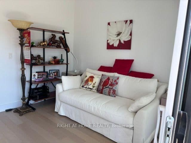 30 Shore Breeze Drive, Unit 523 thumbnail 7
