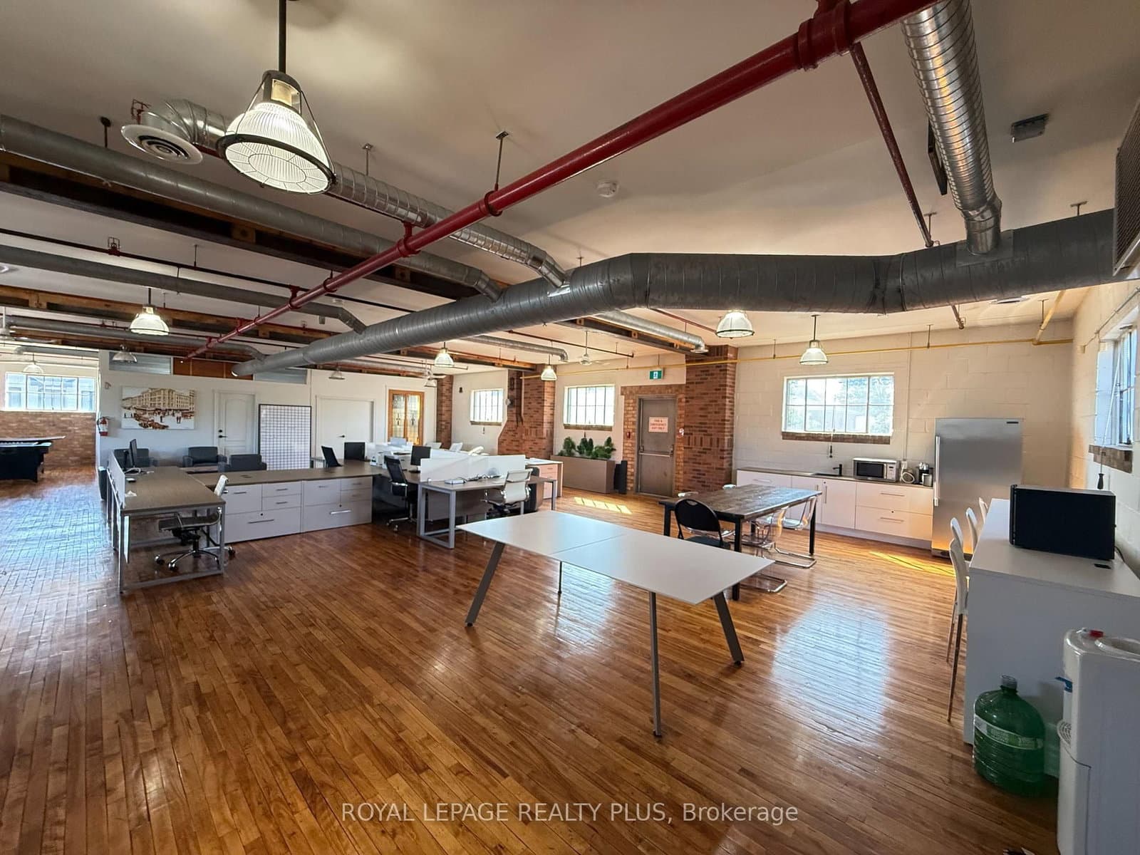 1099 Edgeleigh Avenue, Unit 2 thumbnail 17