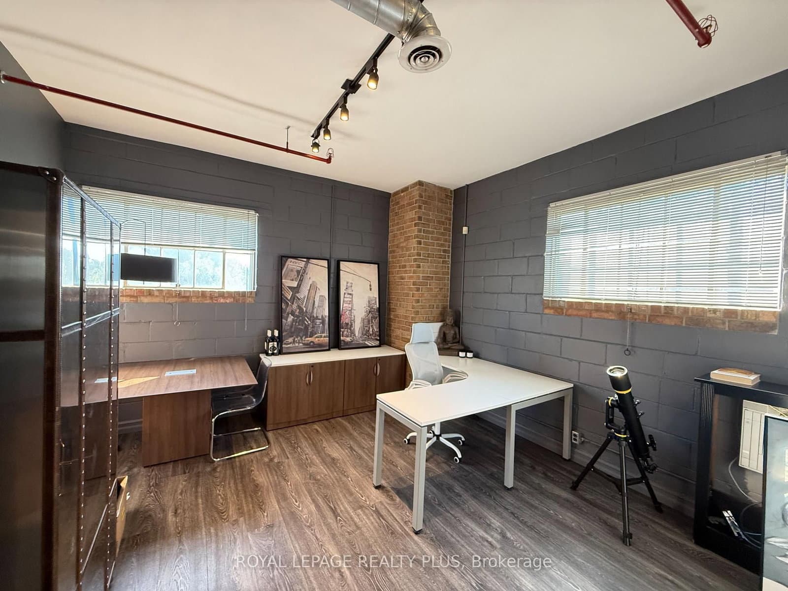 1099 Edgeleigh Avenue, Unit 2 thumbnail 18