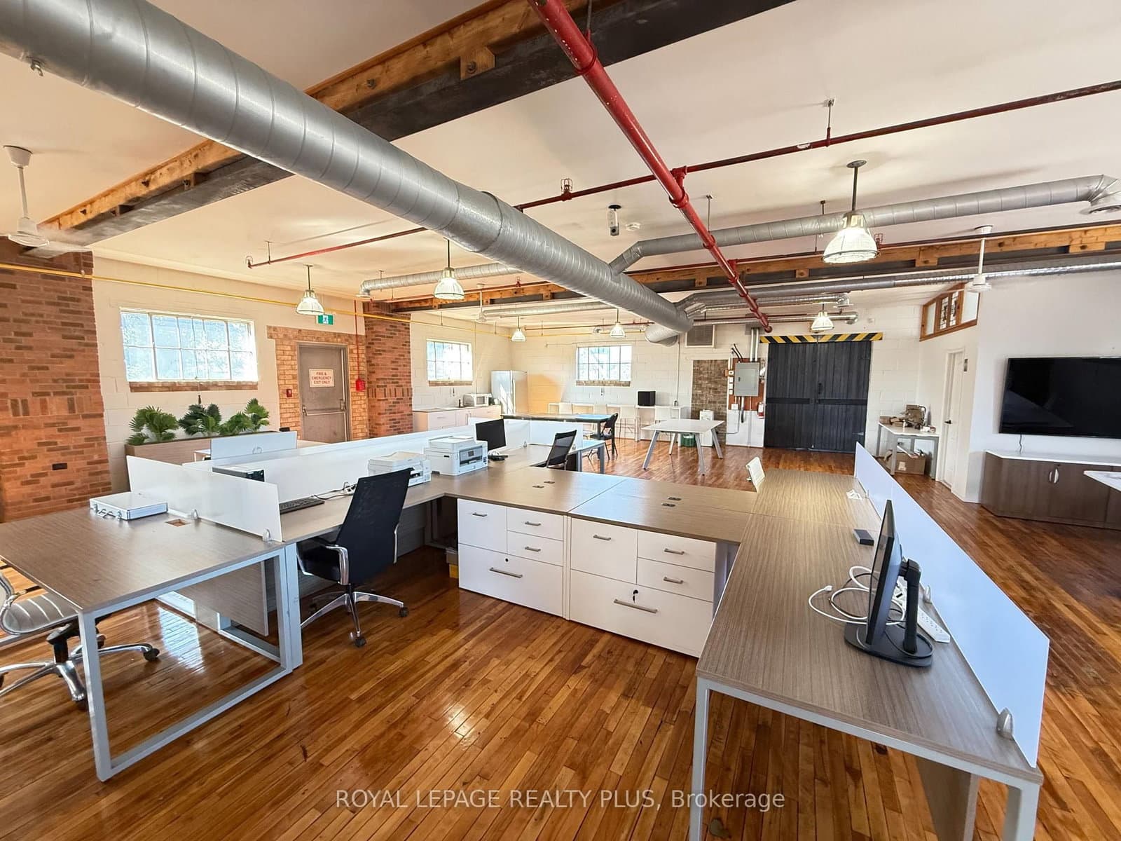 1099 Edgeleigh Avenue, Unit 2 thumbnail 4