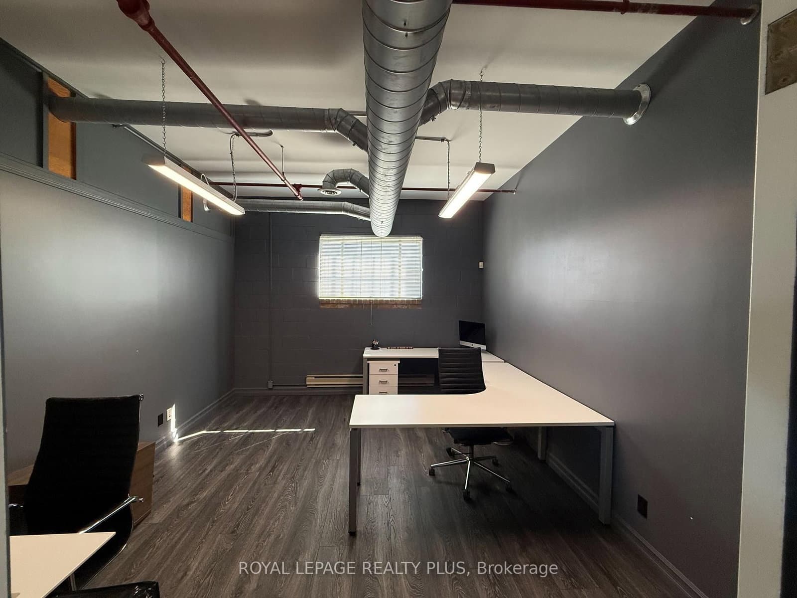 1099 Edgeleigh Avenue, Unit 2 thumbnail 5
