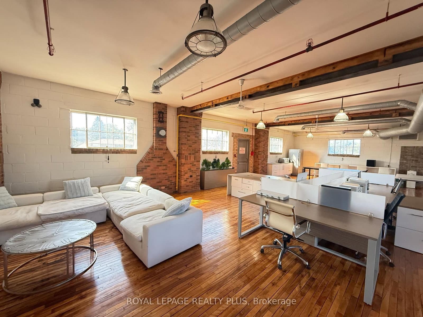 1099 Edgeleigh Avenue, Unit 2 thumbnail 7