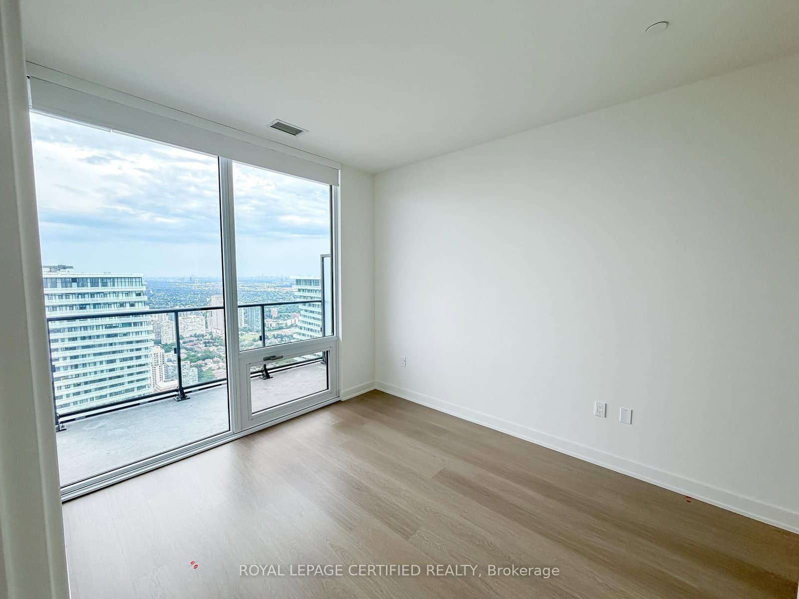 448 Burnhamthorpe Rd W, Unit 6407 thumbnail 16