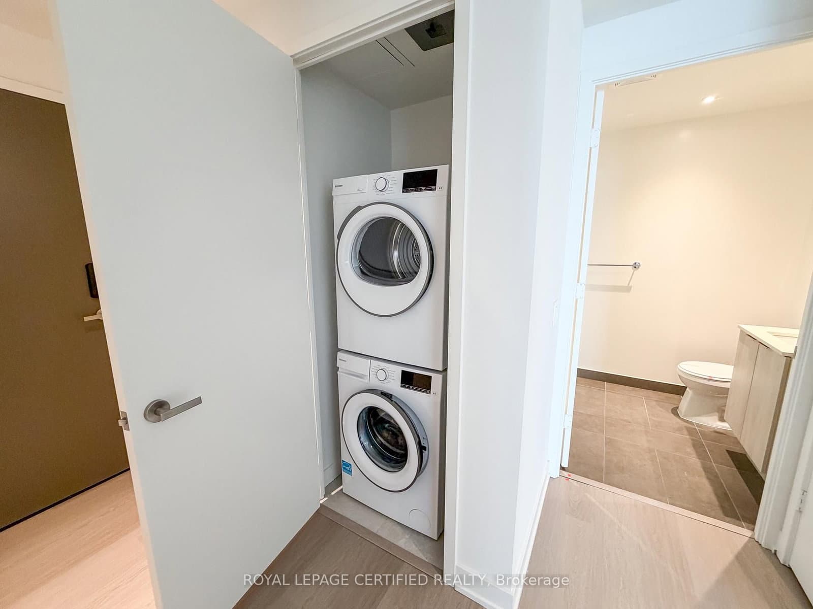 448 Burnhamthorpe Rd W, Unit 6407 thumbnail 21