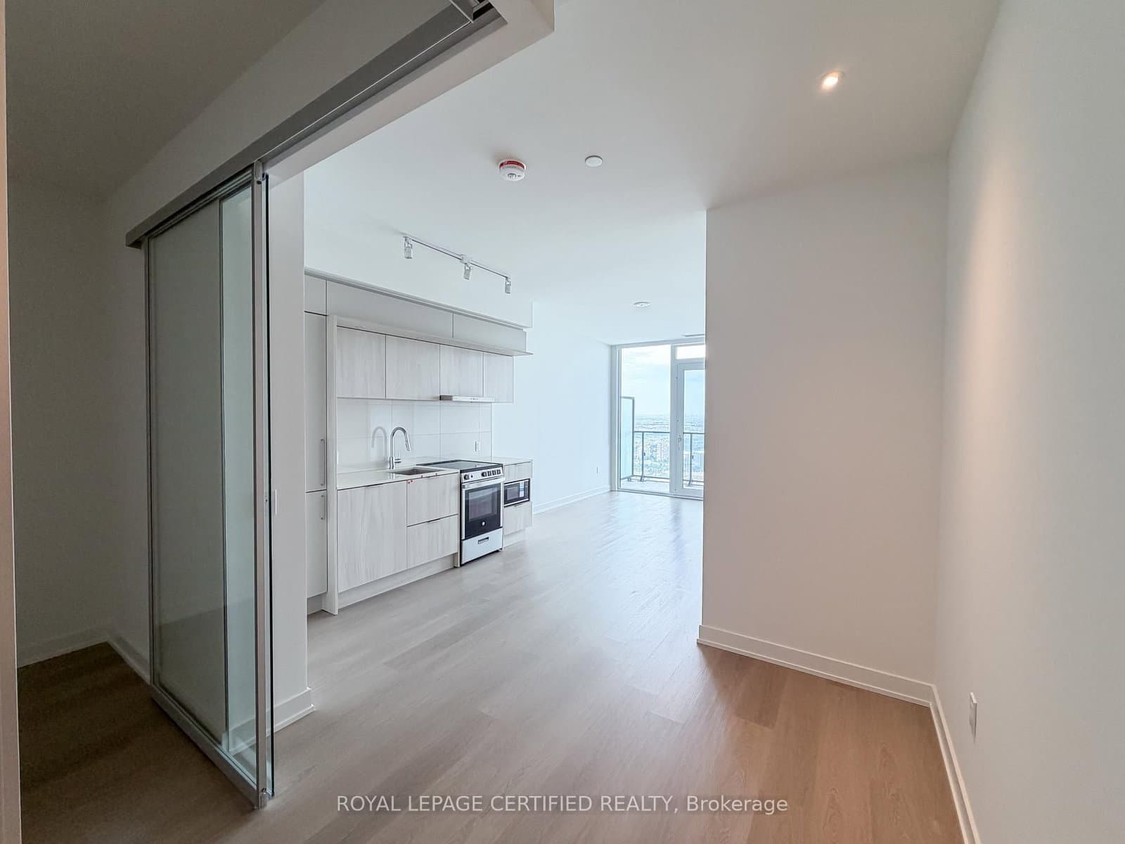 448 Burnhamthorpe Rd W, Unit 6407 thumbnail 7