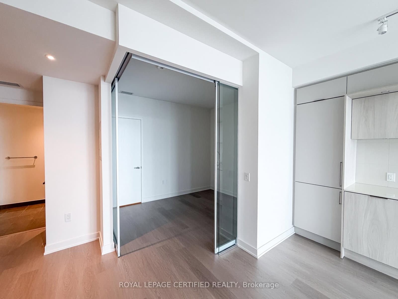 448 Burnhamthorpe Rd W, Unit 6407 thumbnail 8