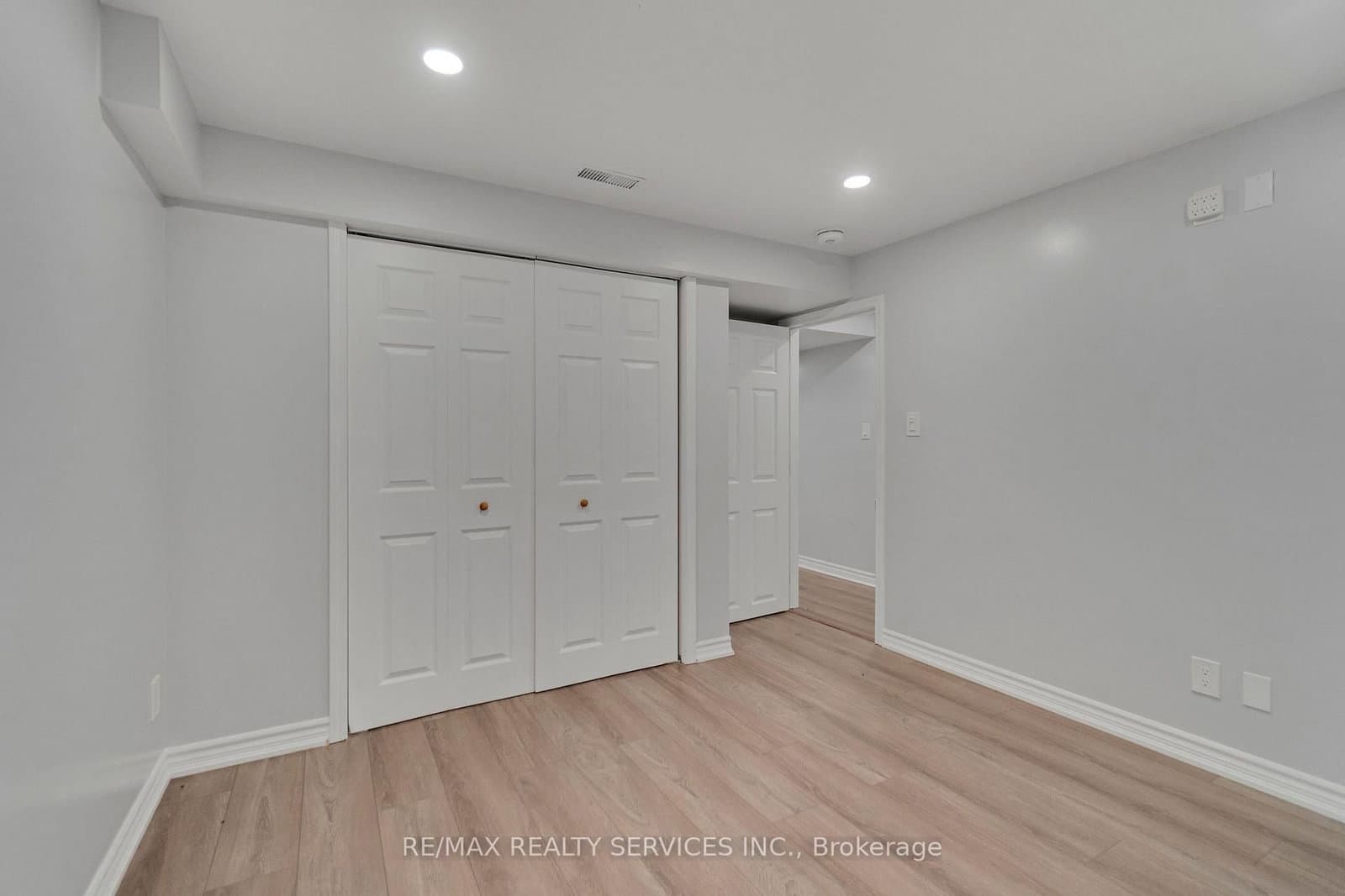 28 Manzanita Crescent, Unit Bsmt thumbnail 11