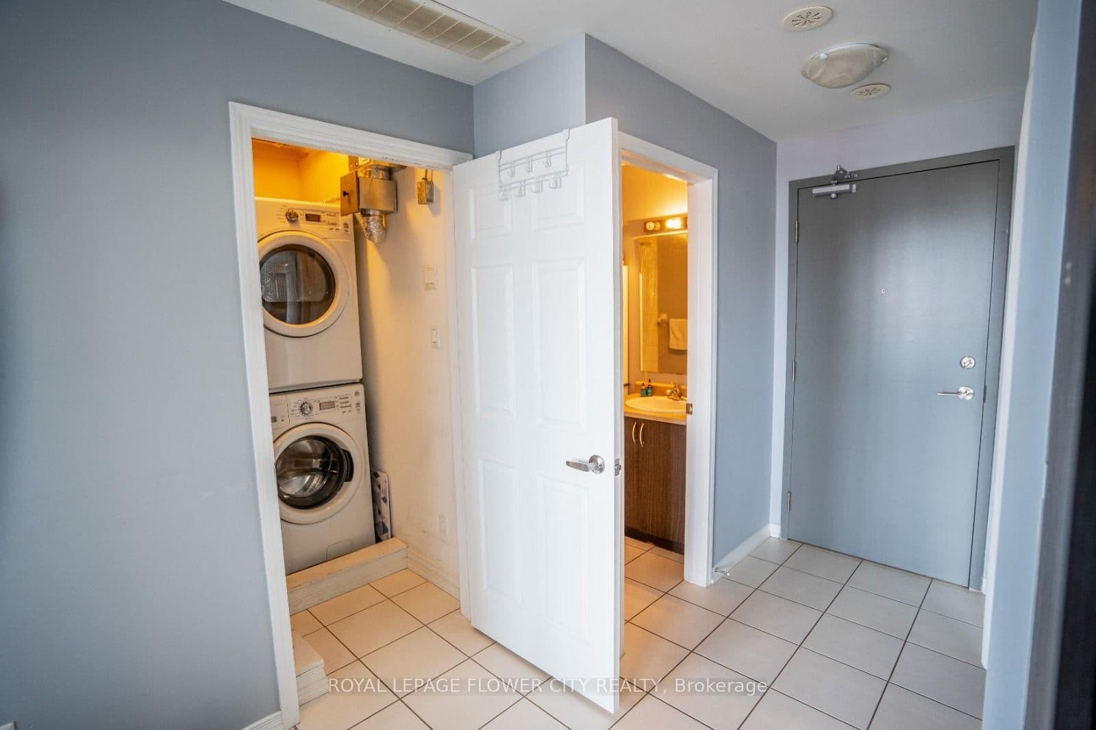 54 Sky Harbour Drive, Unit 306 thumbnail 2