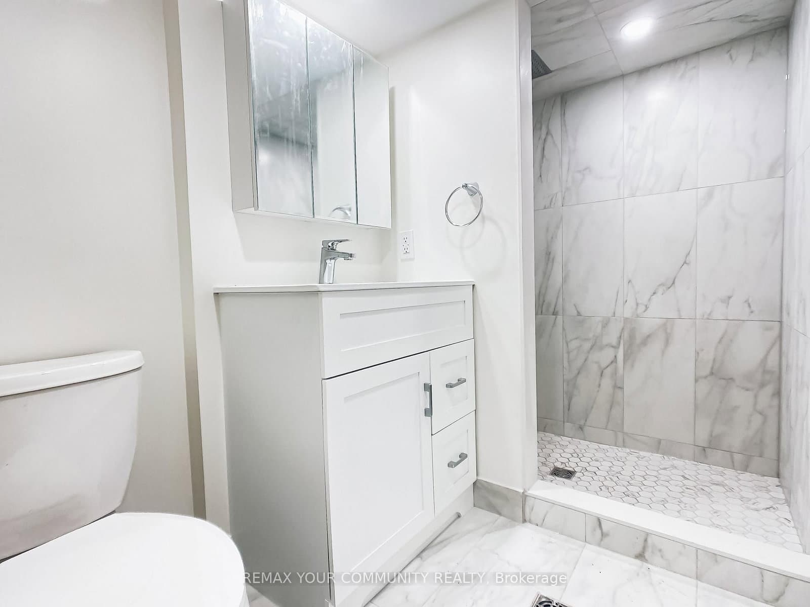 1623 Keele Street thumbnail 15