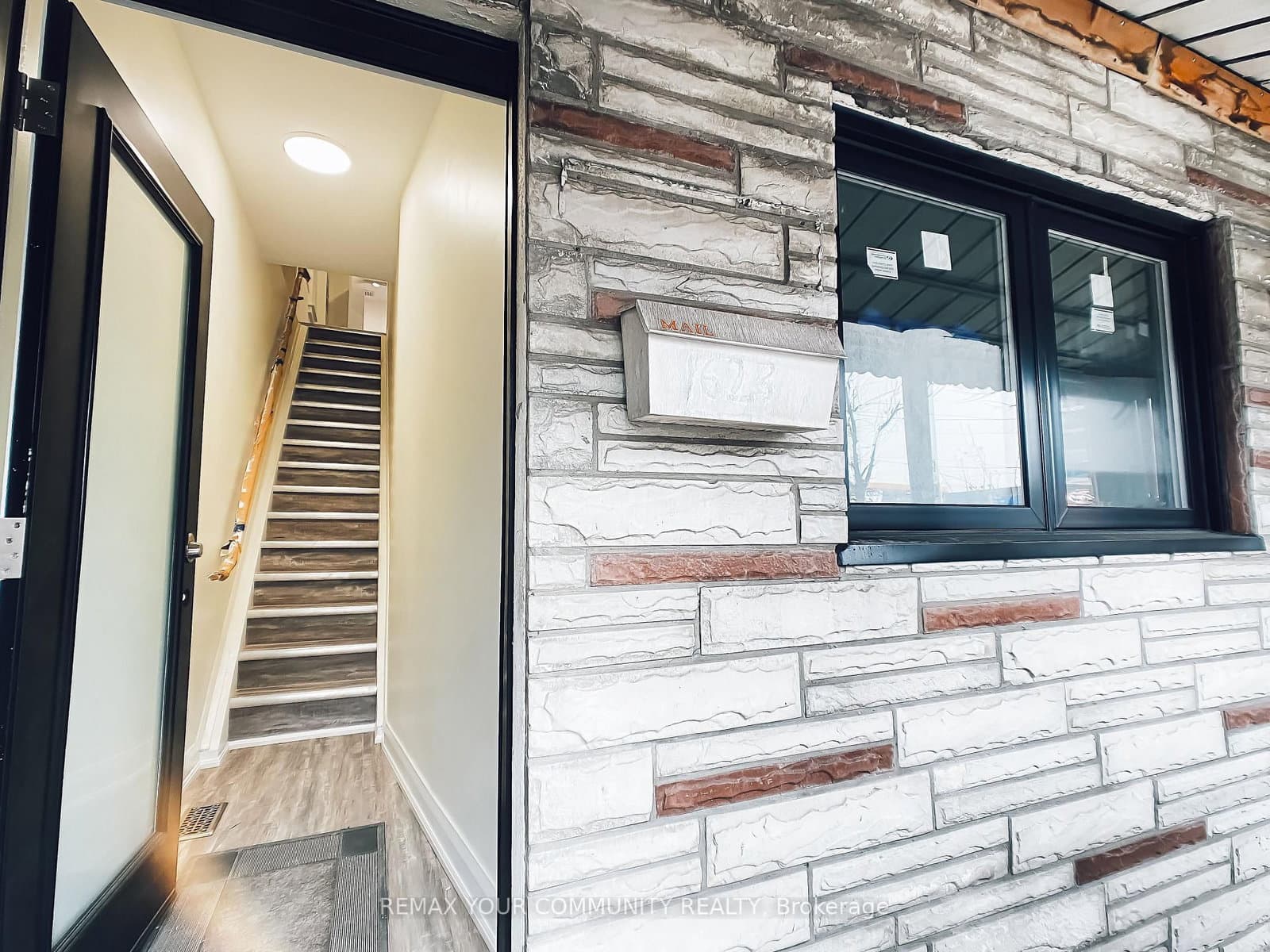 1623 Keele Street thumbnail 17