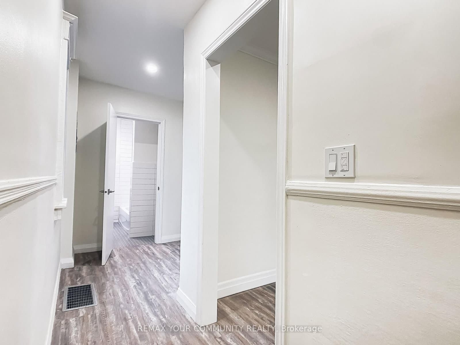 1623 Keele Street thumbnail 20