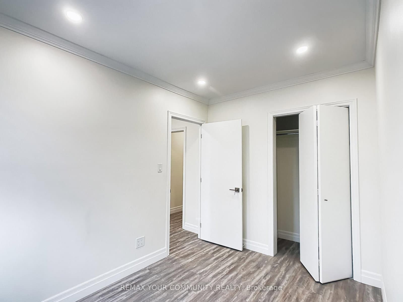 1623 Keele Street thumbnail 29