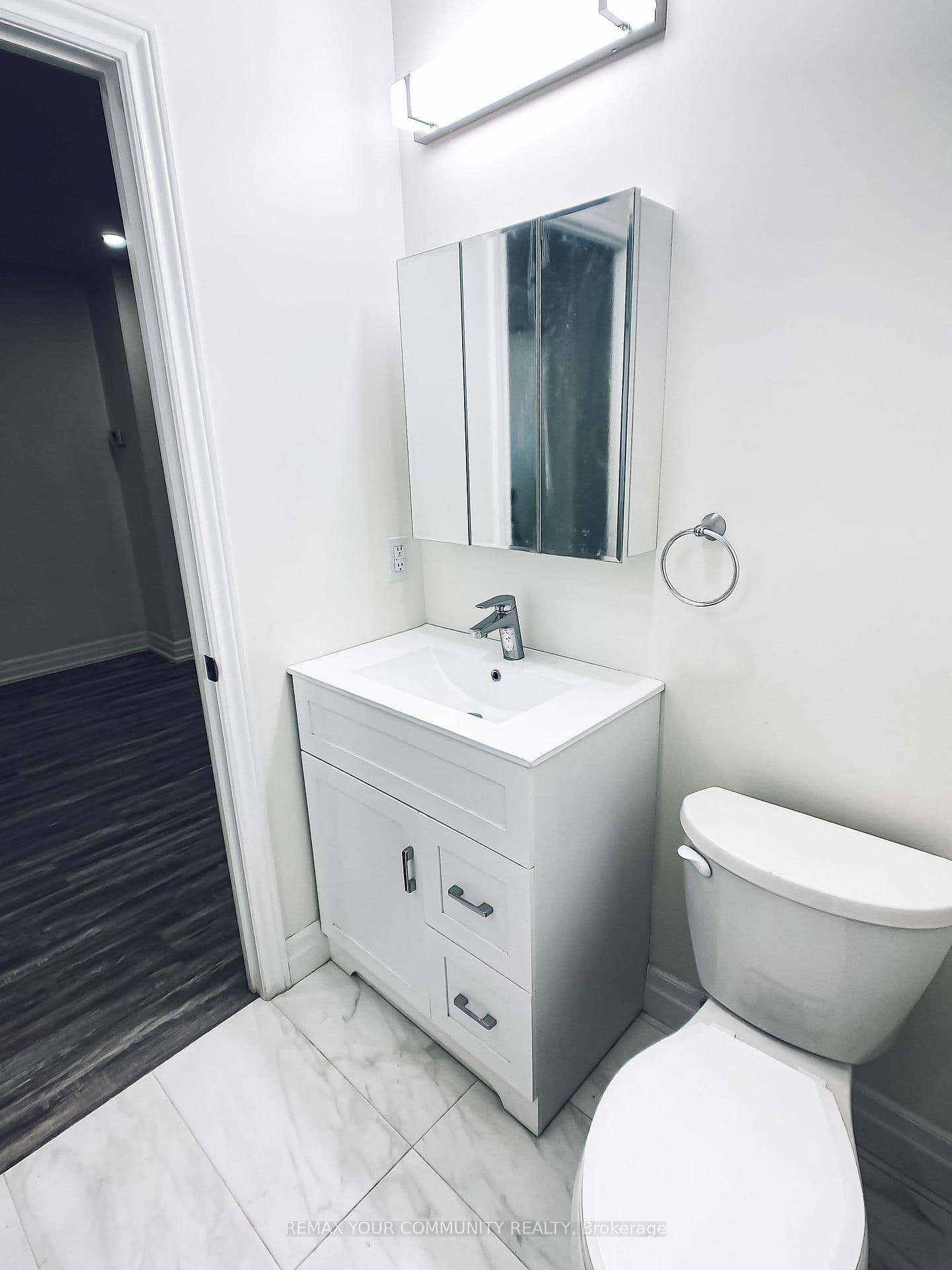 1623 Keele Street thumbnail 9