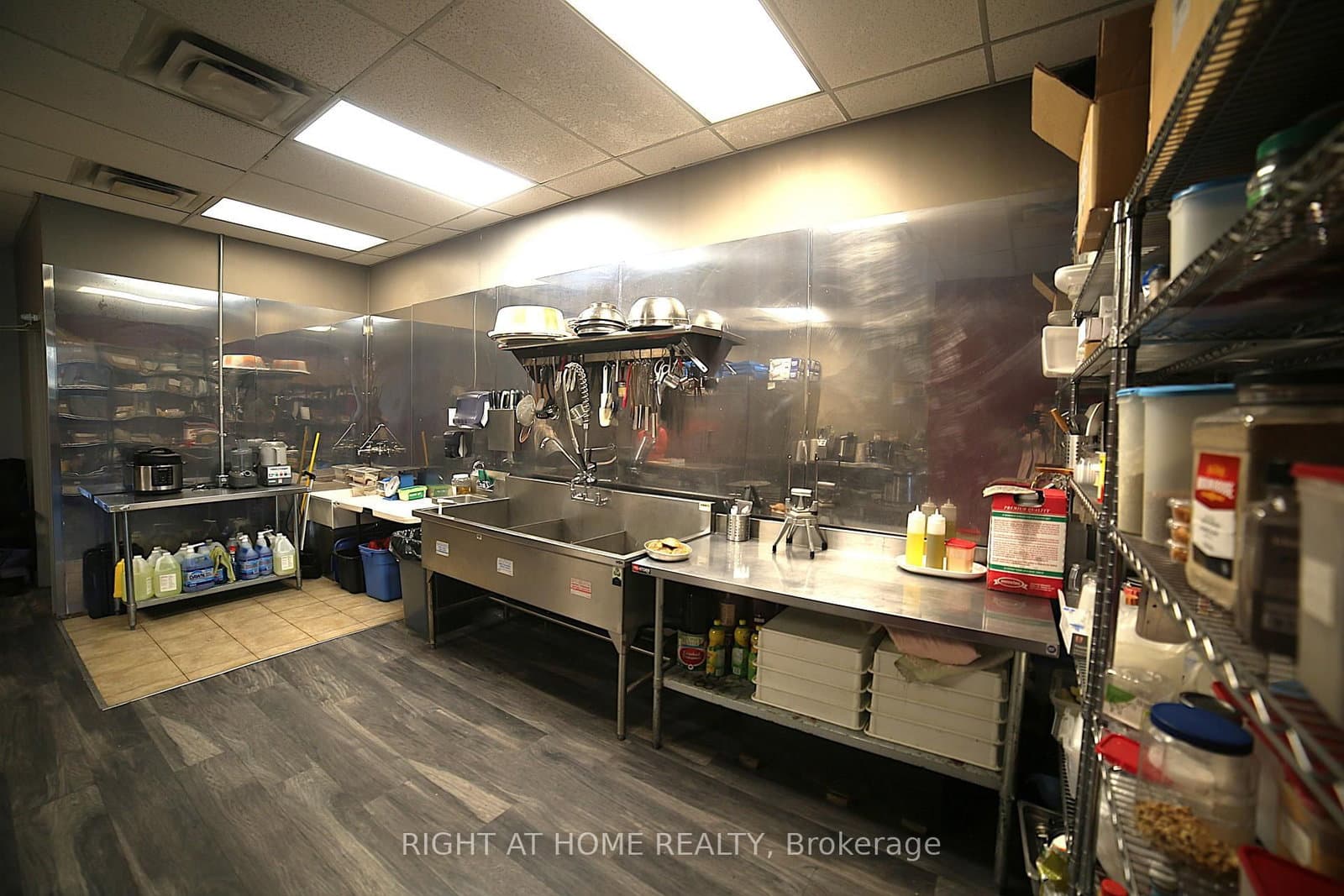 3955 Erin Centre Boulevard, Unit 3 thumbnail 11