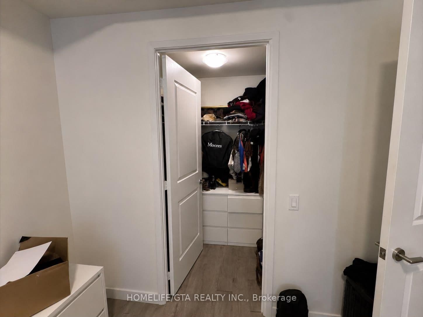 35 Watergarden Drive, Unit 1616 thumbnail 5