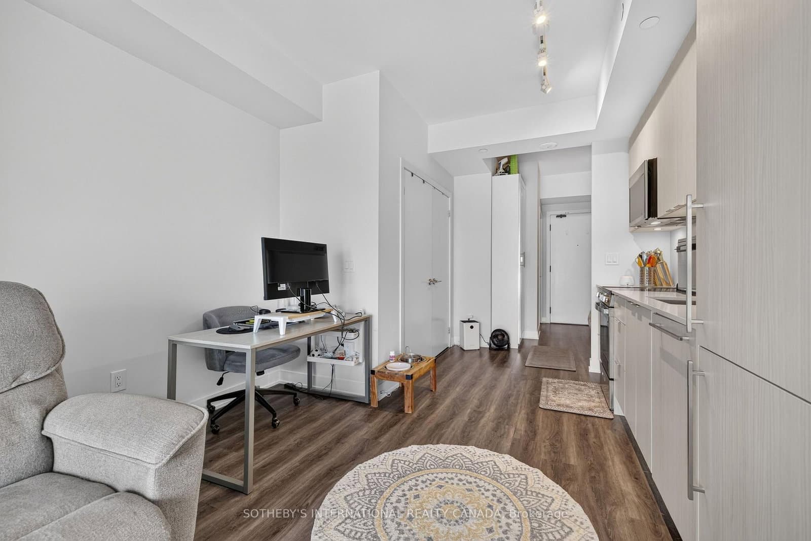 430 Square One Drive, Unit 3905 thumbnail 11