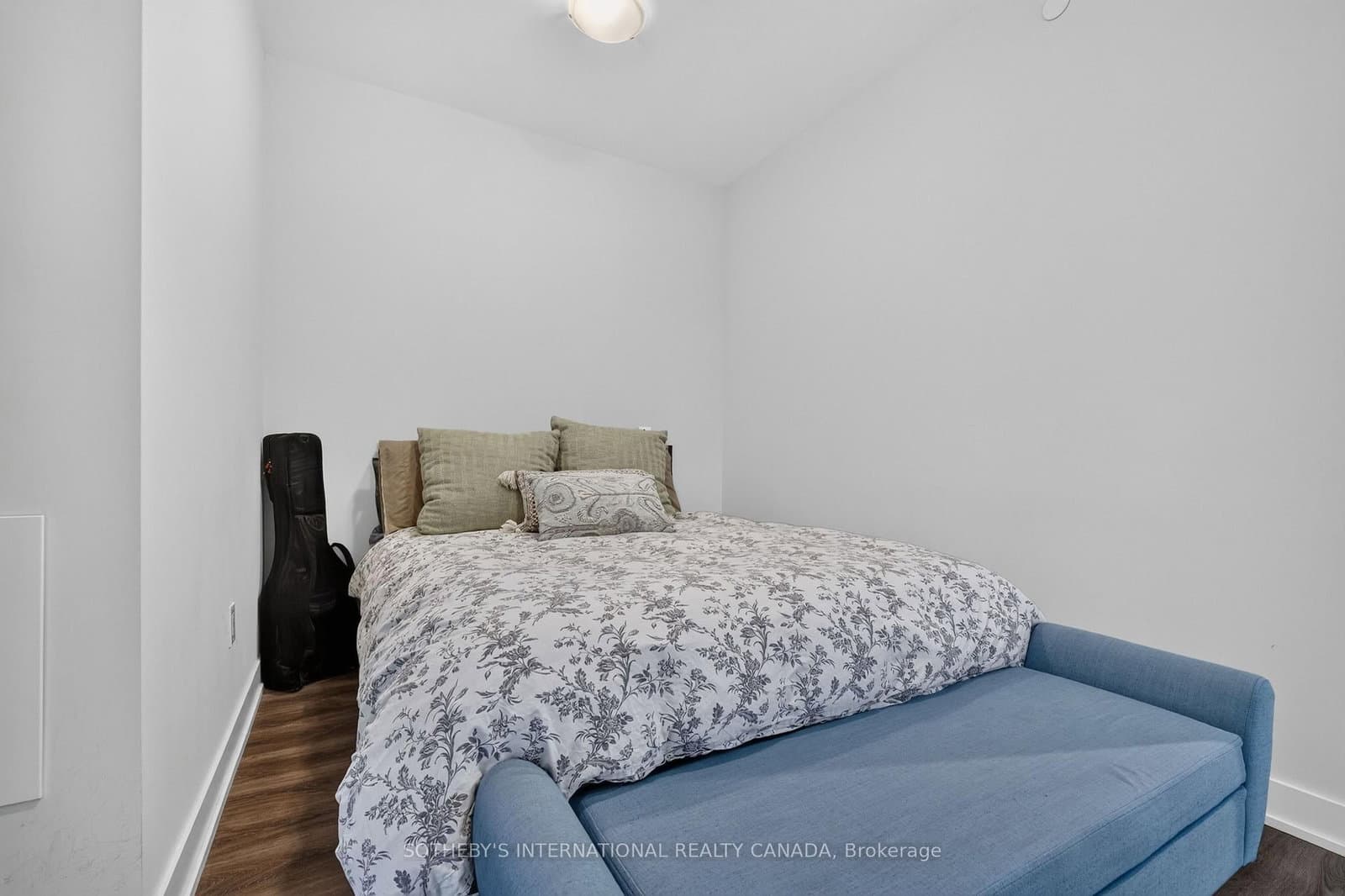 430 Square One Drive, Unit 3905 thumbnail 12