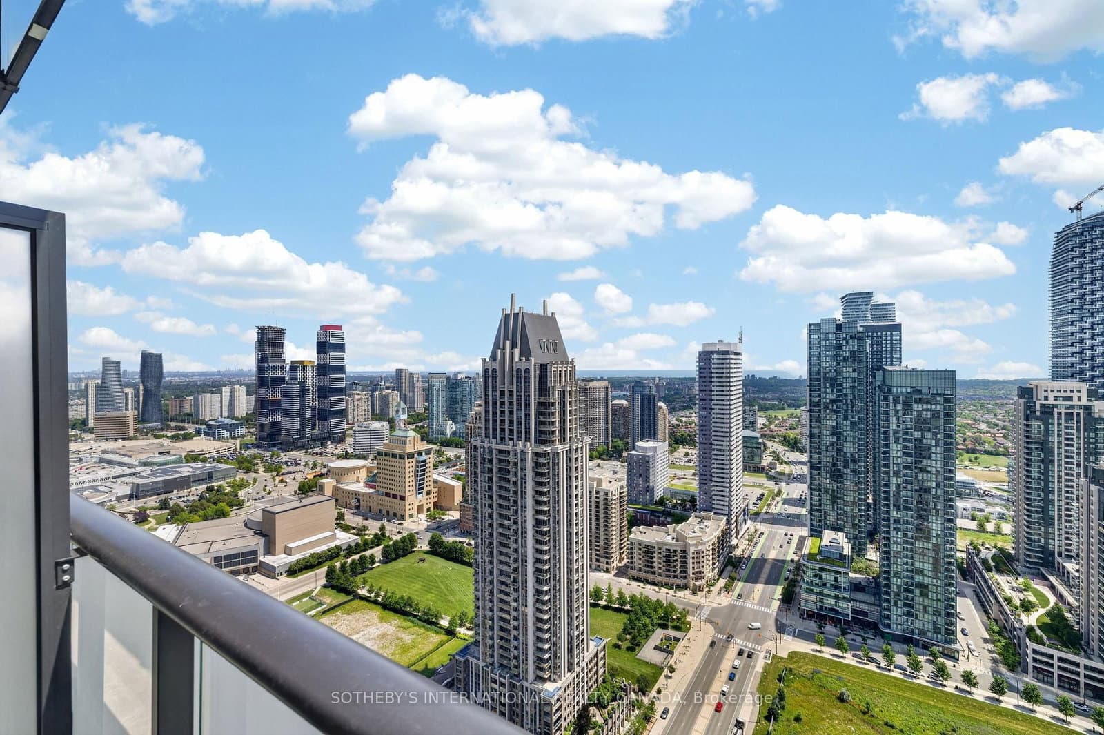 430 Square One Drive, Unit 3905 thumbnail 16