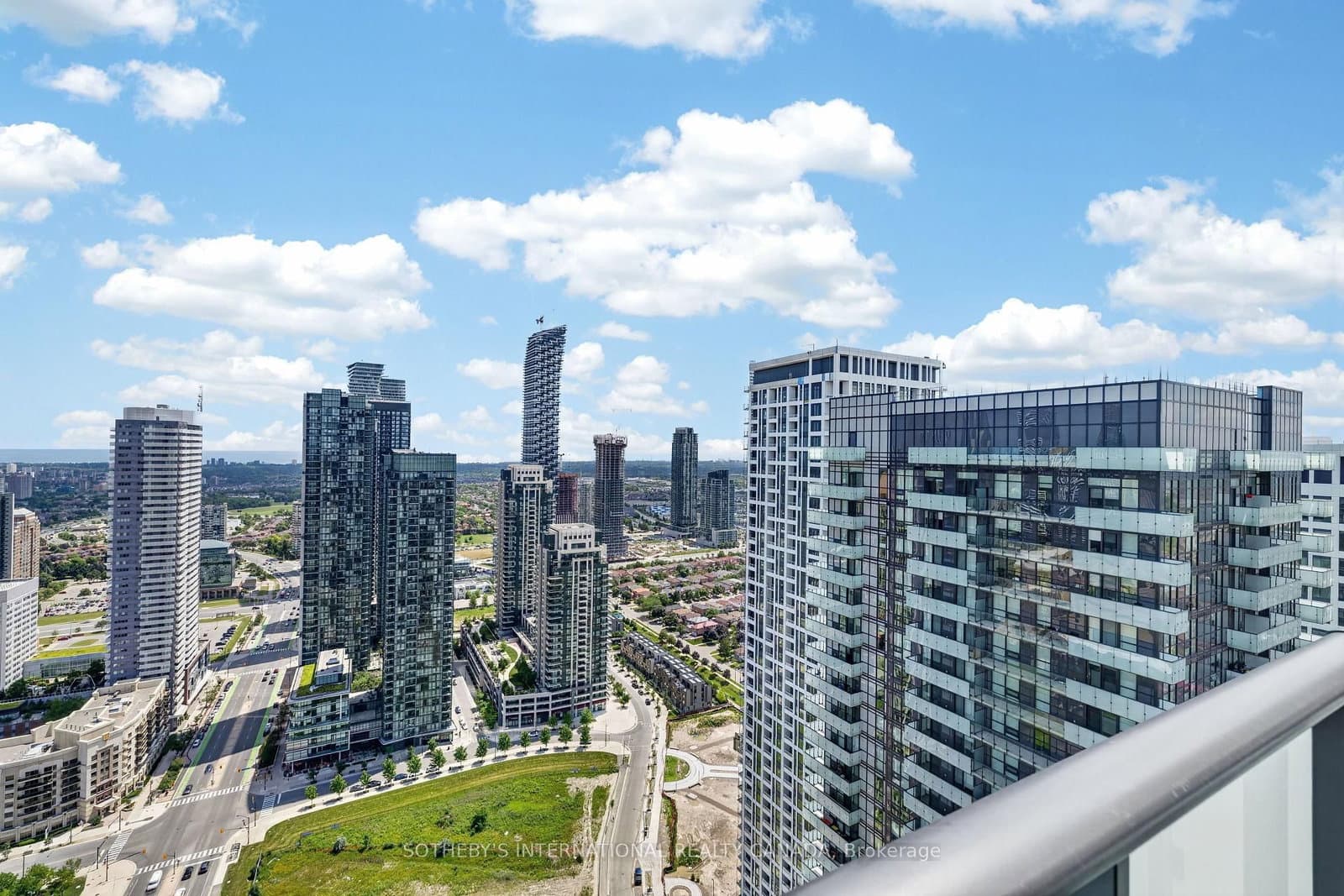 430 Square One Drive, Unit 3905 thumbnail 17