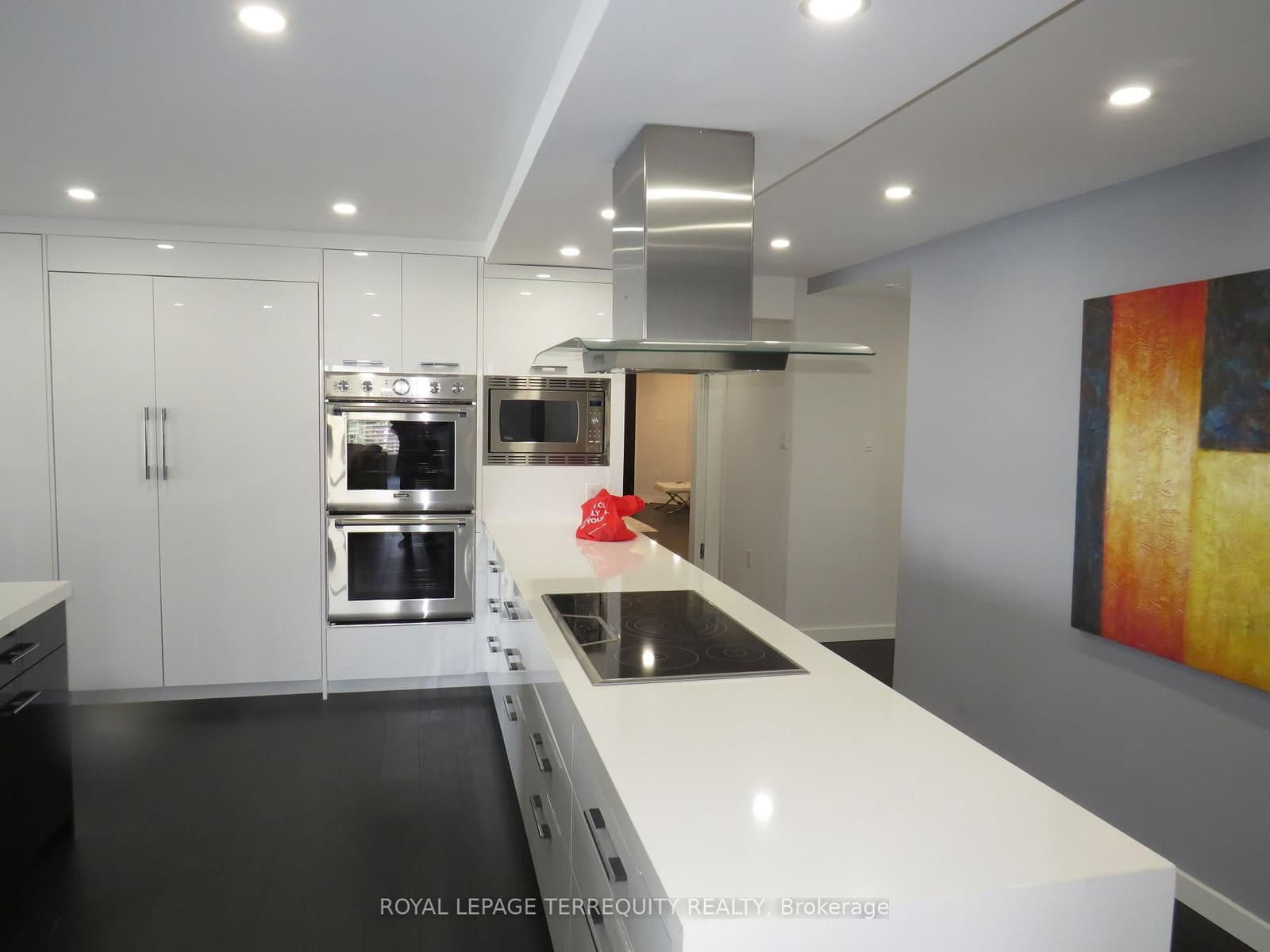 2045 Lake Shore Boulevard W, Unit 3305 thumbnail 4