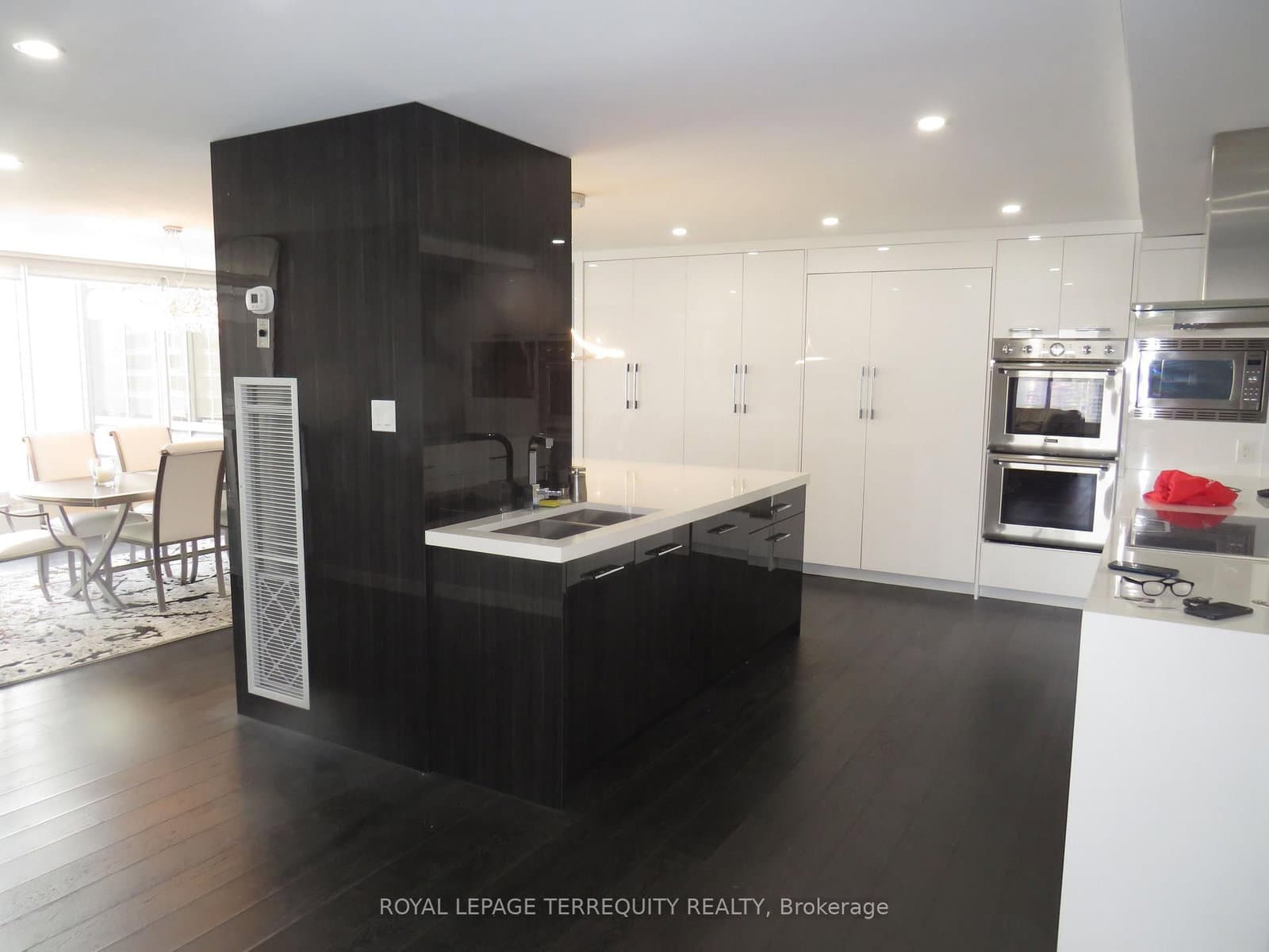 2045 Lake Shore Boulevard W, Unit 3305 thumbnail 5