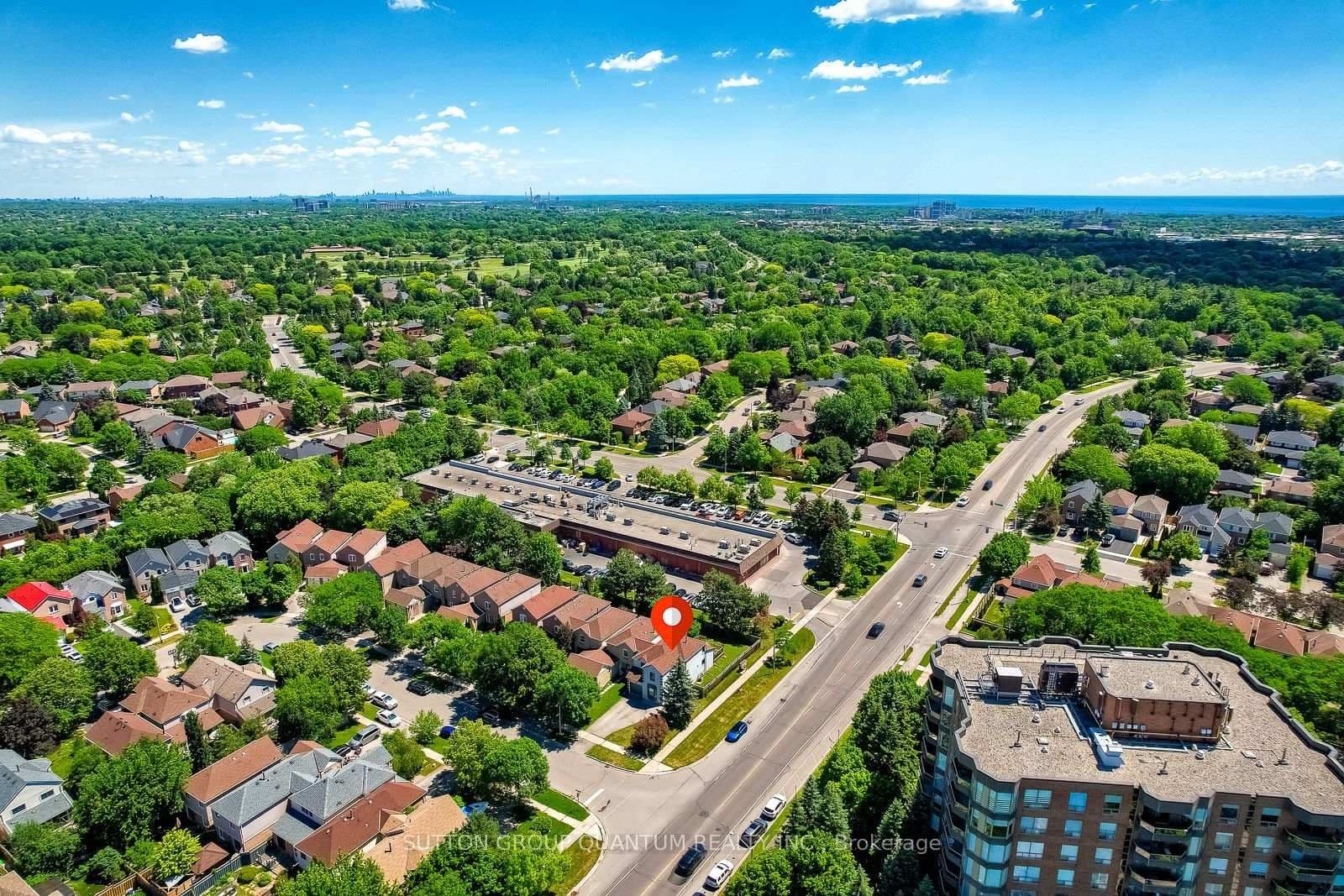 1279 Hedgestone Crescent S thumbnail 4