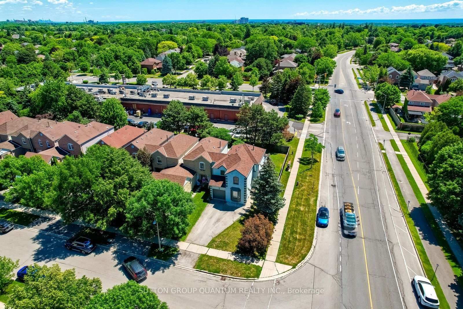 1279 Hedgestone Crescent S thumbnail 6