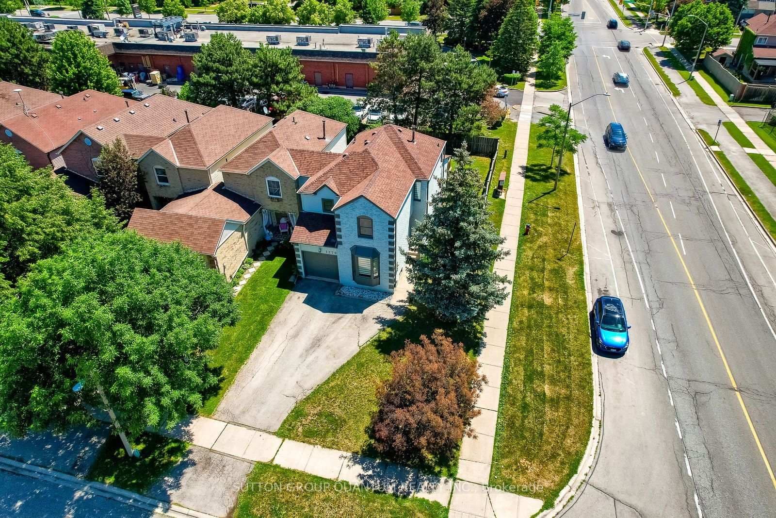1279 Hedgestone Crescent S thumbnail 7
