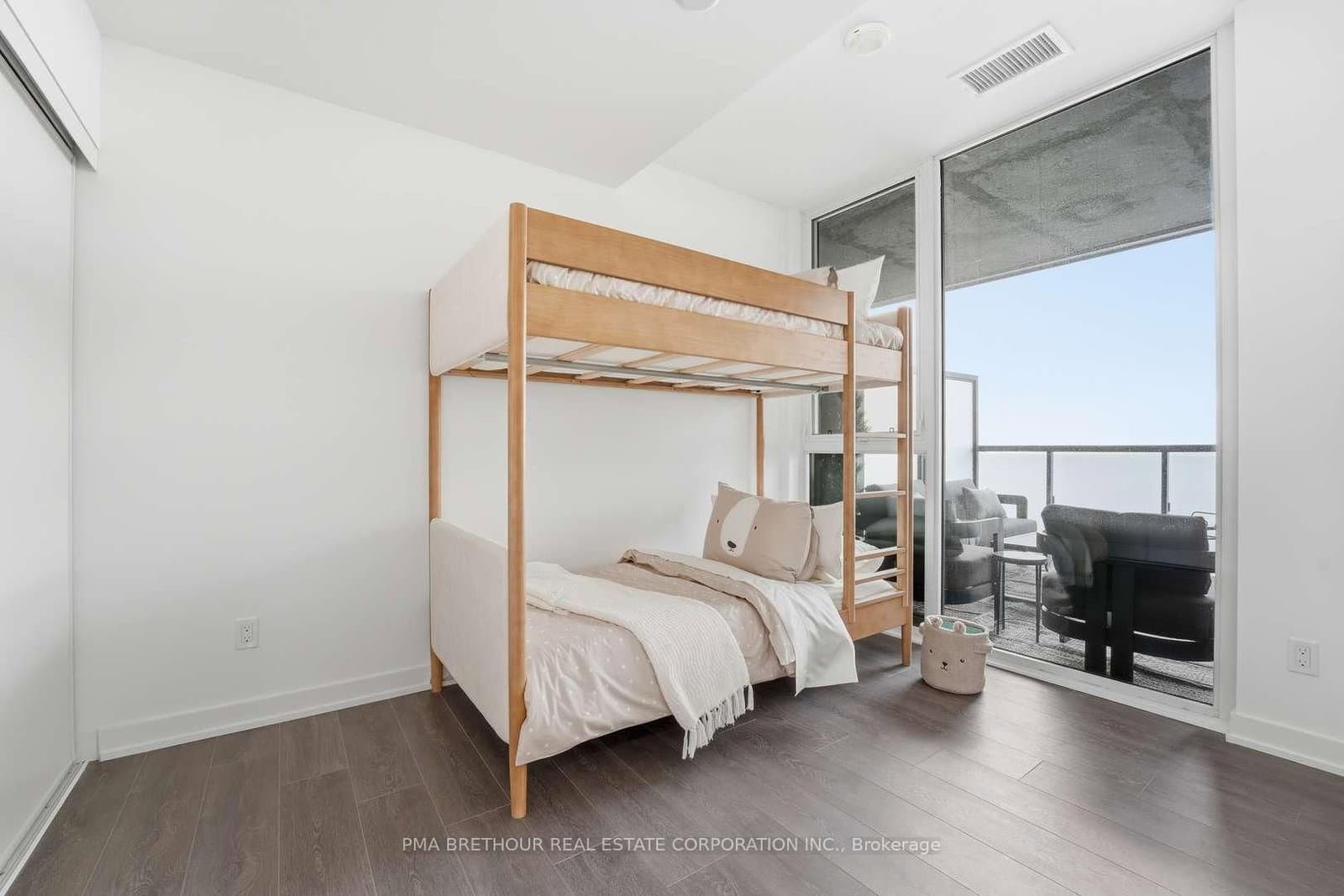 370 Martha Street, Unit 2604 thumbnail 10
