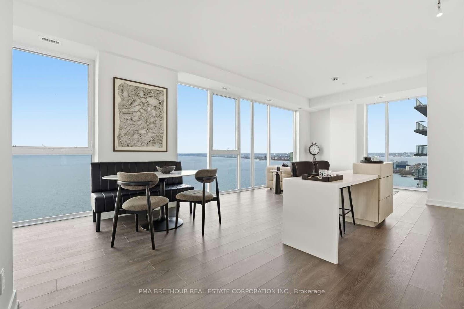 370 Martha Street, Unit 2604 thumbnail 2
