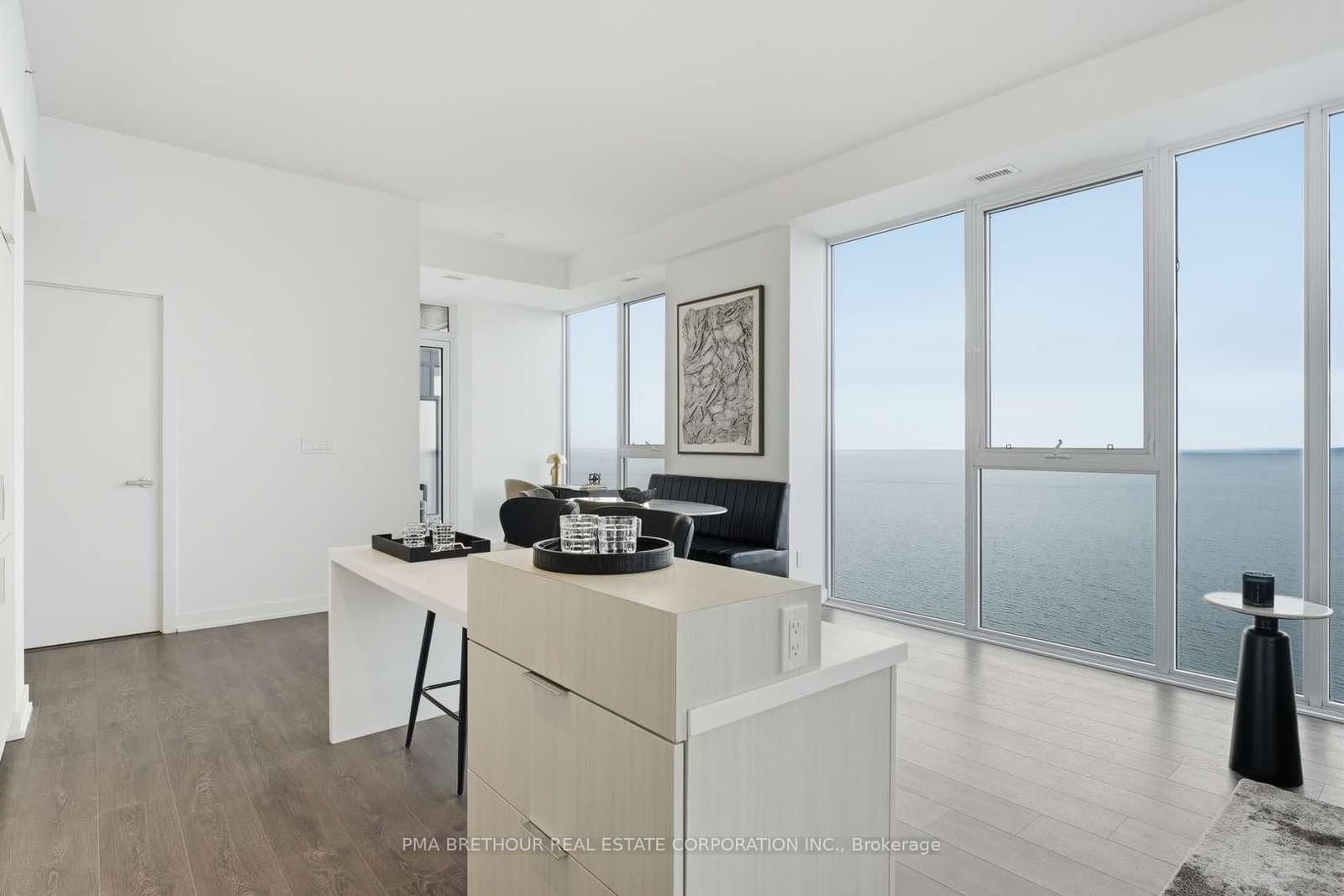 370 Martha Street, Unit 2604 thumbnail 4