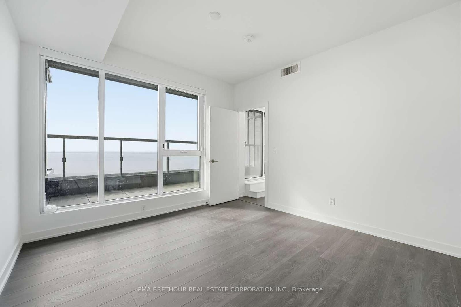 370 Martha Street, Unit 2105 thumbnail 13