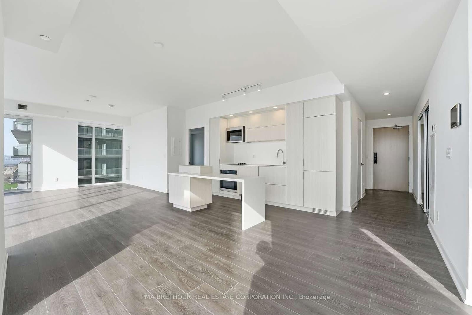 370 Martha Street, Unit 2105 thumbnail 4